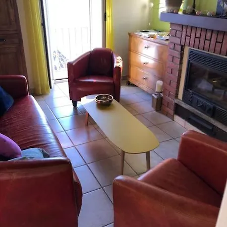 Nyaraló Sunny And Cozy Flat With Breathtaking Views *