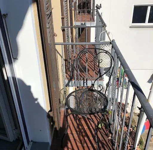 Sunny And Cozy Flat With Breathtaking Views בית נופש